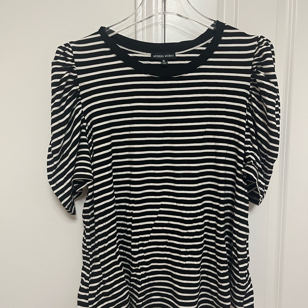 Modern works black n white stripes with a puff sleeve